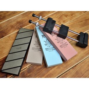 Sada brusných kamenů Kenetsune Expert včetně diamantového srovnávače a držáku