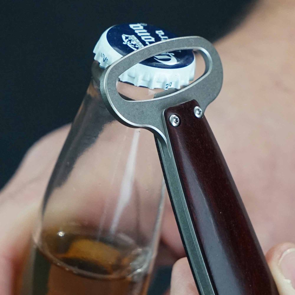 Zavírací nůž a otvírák lahví Dellinger Pivson DC53 7 cm - černý-stříbrný - Obrázek 5